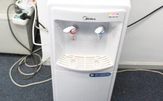 飲水機出水口漏水的原因和維修方法